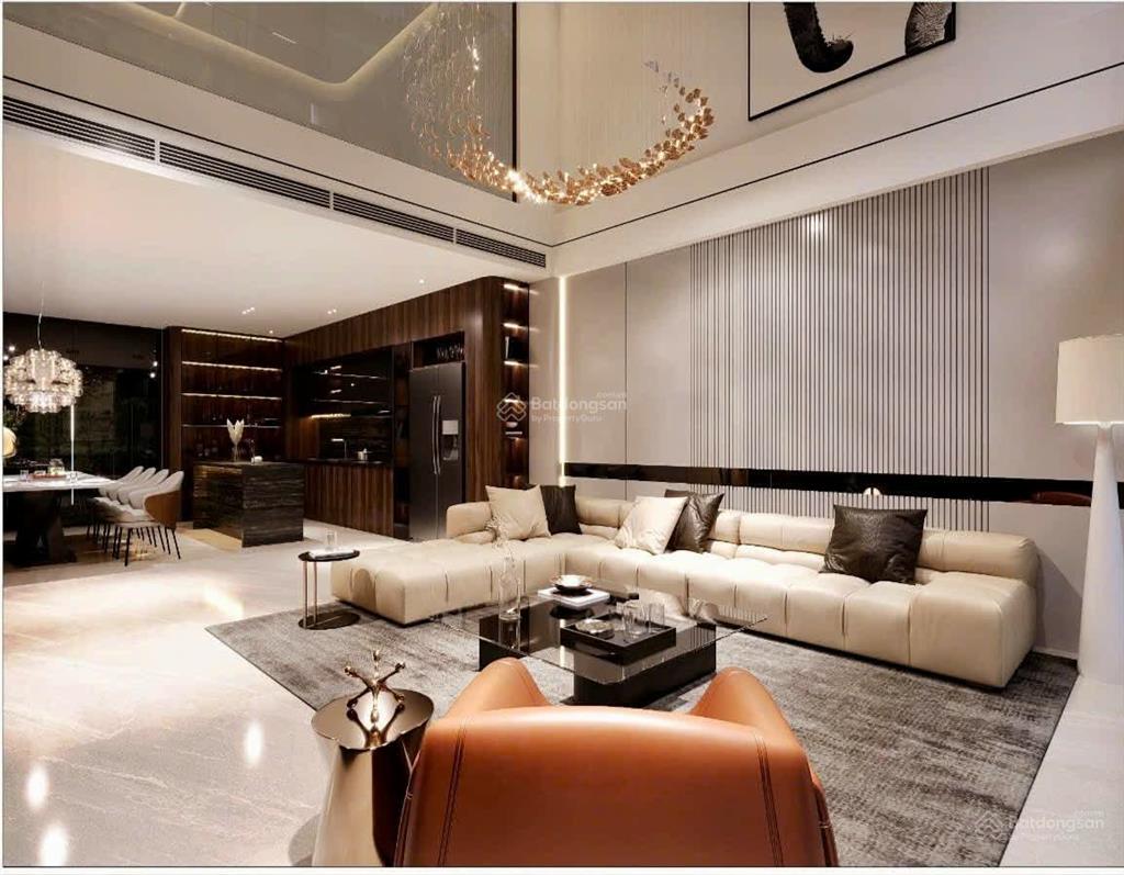 Siêu phẩm nhà phố kd ngọc lâm,vị trí đắc địa,70m27 tầng,thang máy,full nội thất,giá 31.8 tỷ.