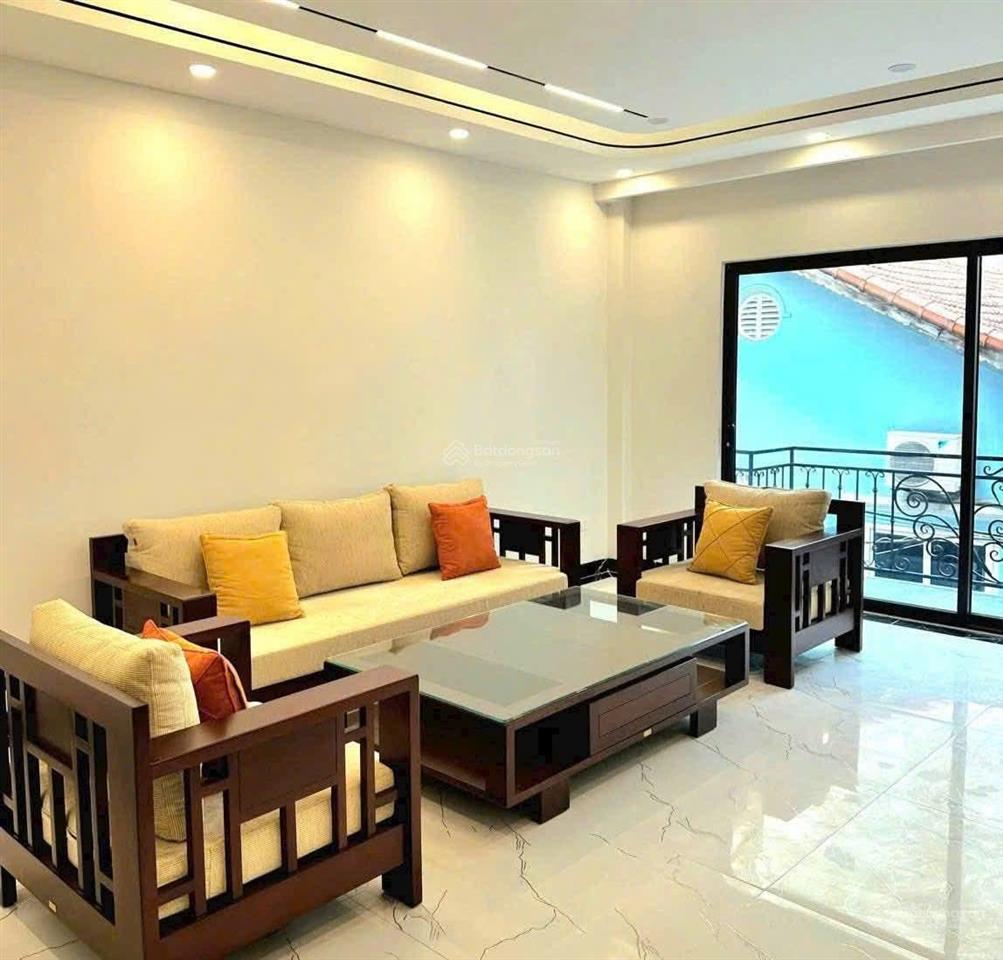 Nhà đẹp giá rẻ phố ngọc lâm,gara oto,thang máy,dt80m25 tầng,giá 19.5 tỷ.