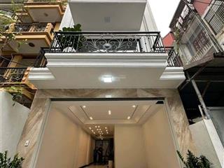 Nhà đẹp giá rẻ phố ngọc lâm,gara oto,thang máy,dt80m25 tầng,giá 19.5 tỷ.