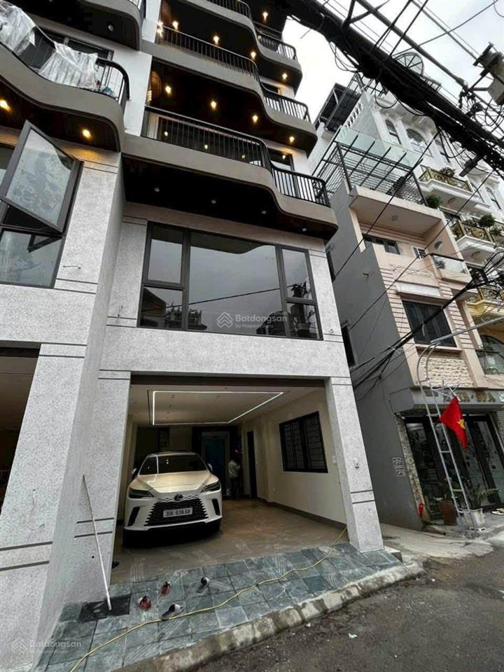 Siêu phẩm nhà lô góc,mặt đường kd,oto tránh phố sài đồng,55m26t,thang máy,giá 15.5 tỷ.