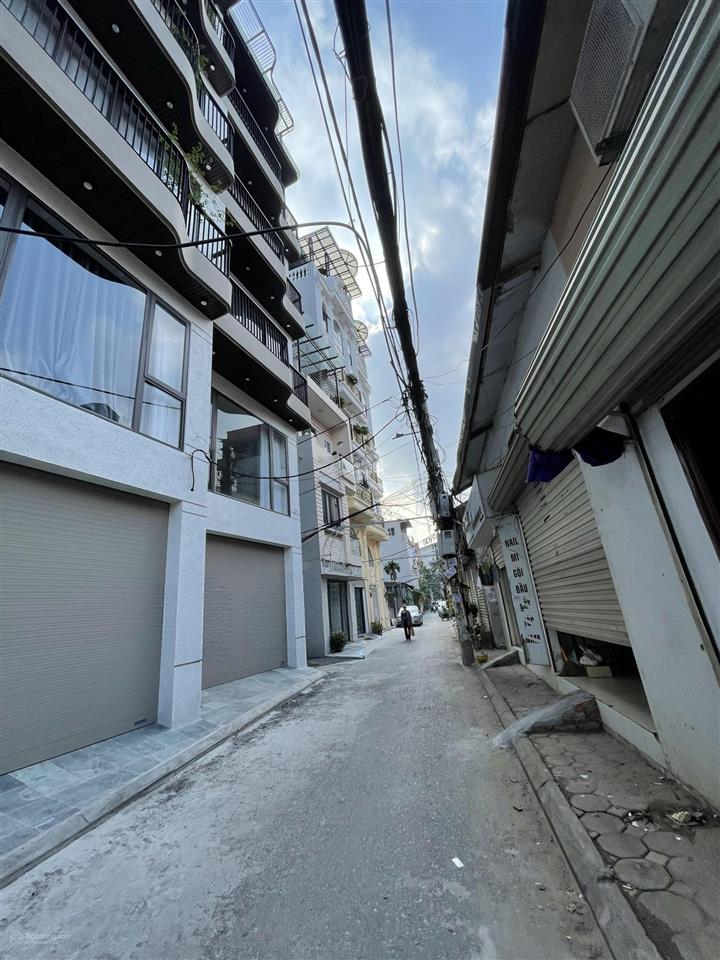 Siêu phẩm nhà lô góc,mặt đường kd,oto tránh phố sài đồng,55m26t,thang máy,giá 15.5 tỷ.