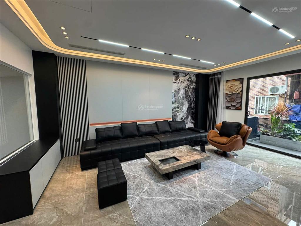 Rẻ nhất!ngon nhất!nhà phố ngô gia tự,oto tránh,110m25 tầng,full nội thất,thang máy,giá 23.9 tỷ.