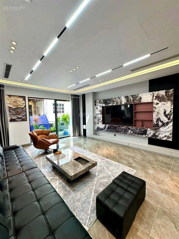 Rẻ nhất!ngon nhất!nhà phố ngô gia tự,oto tránh,110m25 tầng,full nội thất,thang máy,giá 23.9 tỷ.