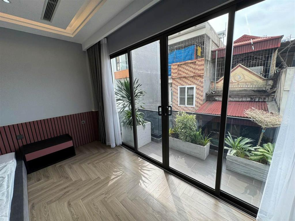 Rẻ nhất!ngon nhất!nhà phố ngô gia tự,oto tránh,110m25 tầng,full nội thất,thang máy,giá 23.9 tỷ.