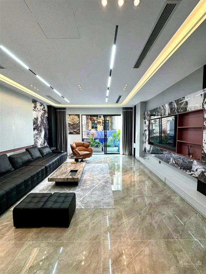 Rẻ nhất!ngon nhất!nhà phố ngô gia tự,oto tránh,110m25 tầng,full nội thất,thang máy,giá 23.9 tỷ.