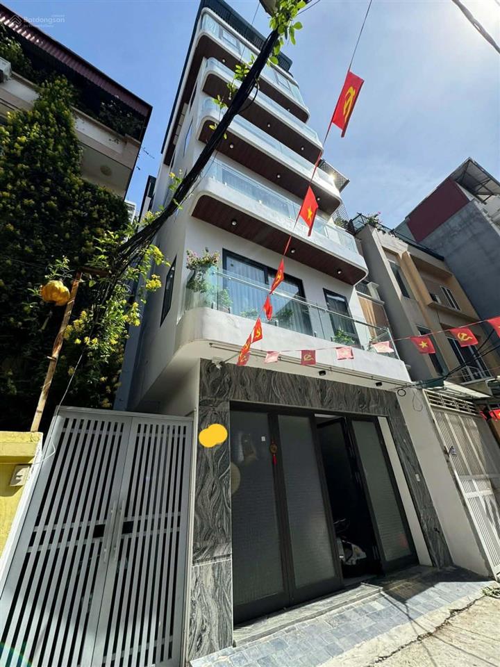 Siêu hiếm! nhà lô góc, gara ô tô phố nguyễn sơn, 50m28 tầng thang máy, full nội thất.giá 19.8 tỷ