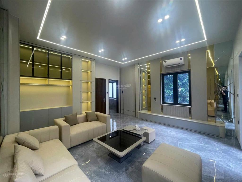 Quá rẻ! nhà phố sân vườn phố nguyễn văn cừ, 65/110m2, 7 tầng thang máy, full nội thất, 15.9 tỷ