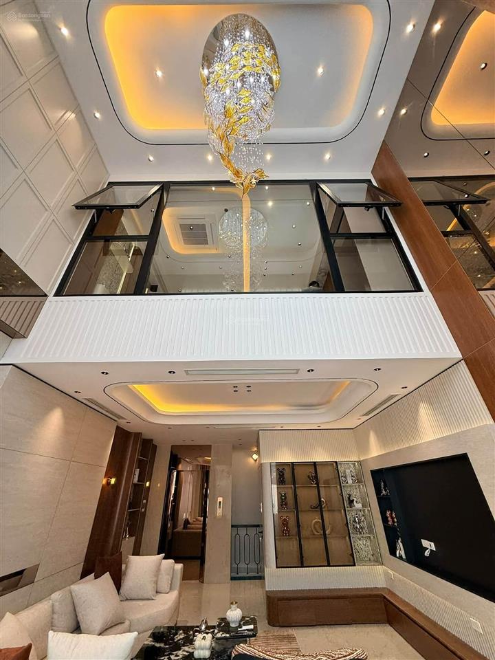 Nhà đẹp phố ngọc thụy bồ đề,gara oto 7 chỗ,view hồ,dt50m27 tầng,thang máy,full nội thất, 16.8 tỷ