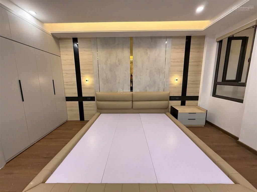 Giá giật mình!nhà phố ngọc thuỵ, gần công viên 3 quả đồi. 80m2 5t thang máy full nội thất.13.9 tỷ