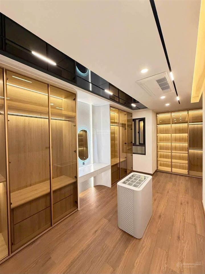 Giá giật mình!nhà phố ngọc thuỵ, gần công viên 3 quả đồi. 80m2 5t thang máy full nội thất.13.9 tỷ