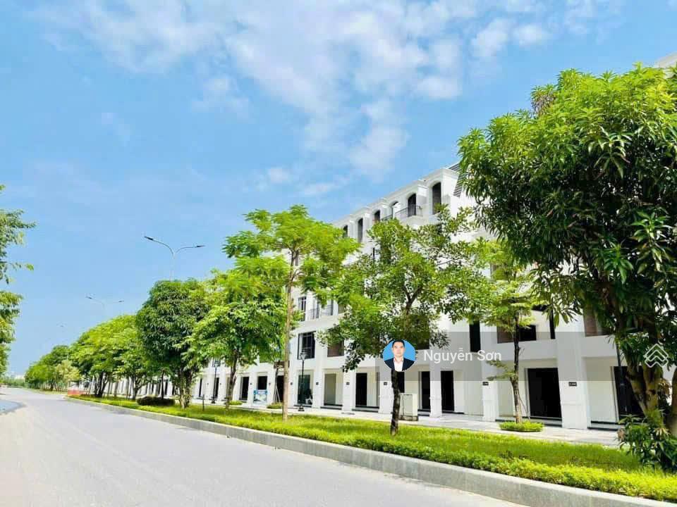 Cần bán căn liền kề khu đô thị hinoderoyal park mặt đường kinh doanh