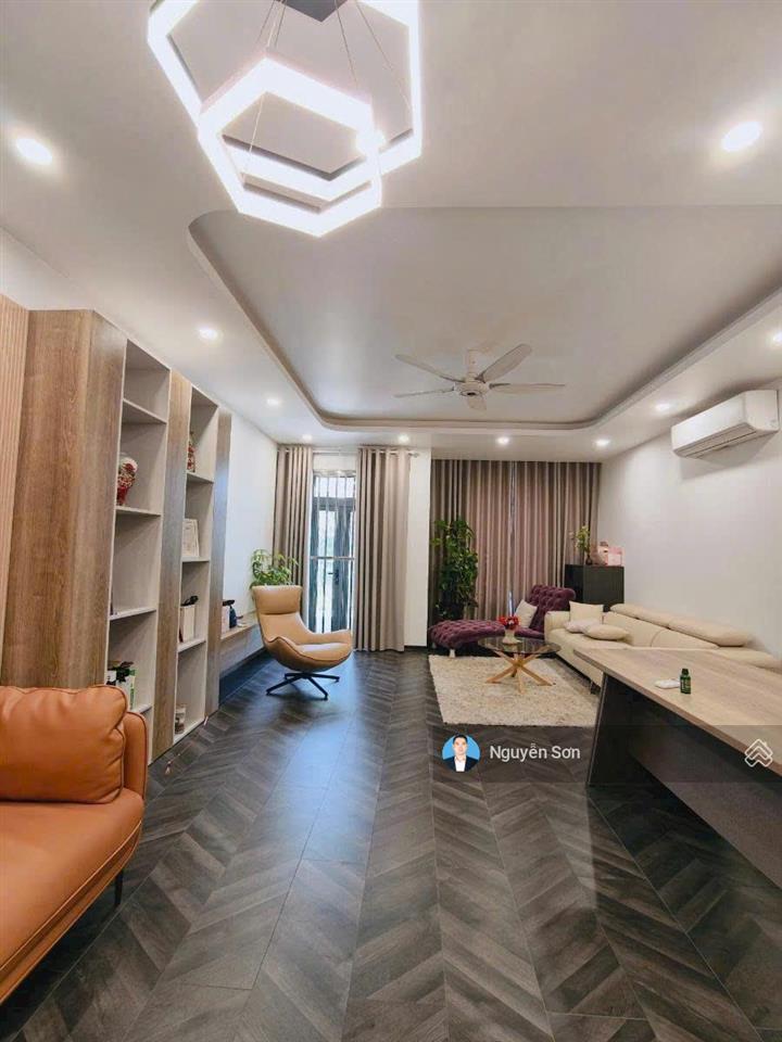 17 tỷ cho căn liền kề 100m2 x 4 tầng hoàn thiện full nội thất mặt đường kinh doanh lên đến 30m