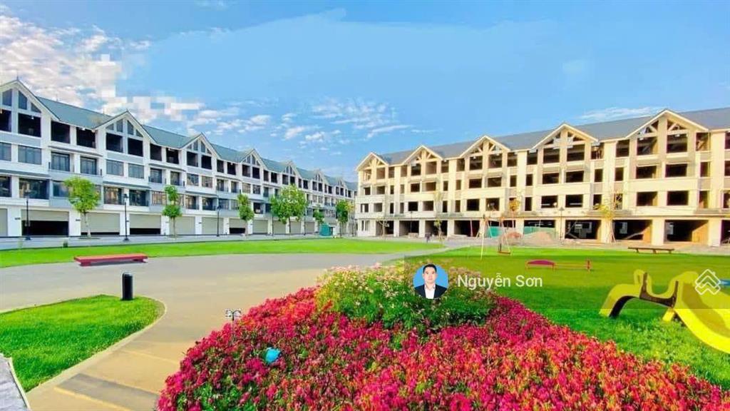 Bán gấp căn liền kề phân khu đông dương khu đô thị hinoderoyalpark hoài đức 100m2x 4 tầng