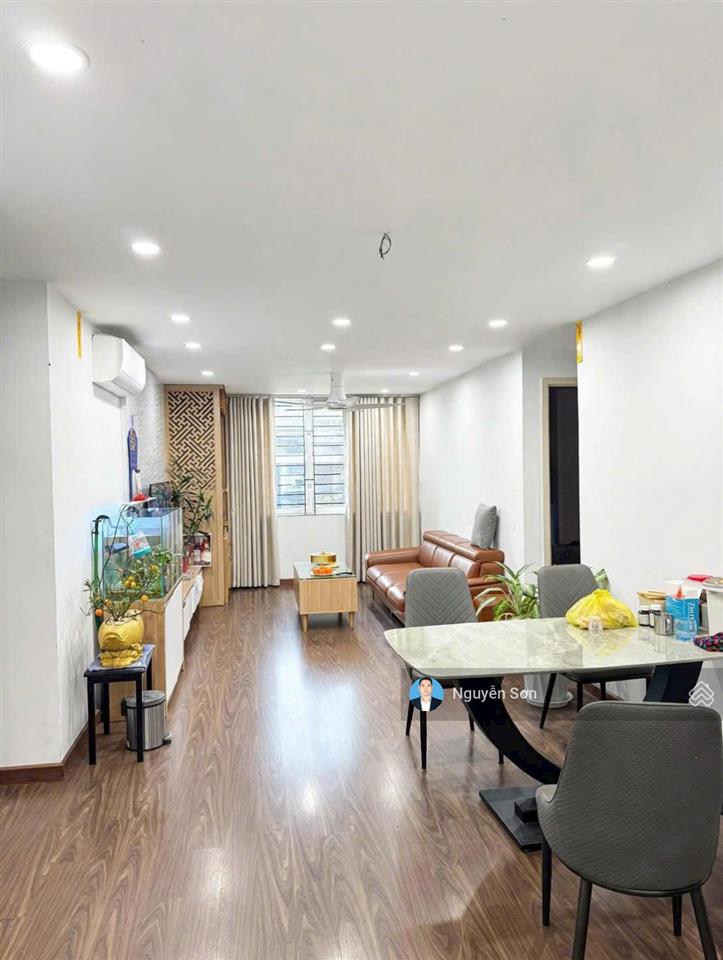 Cho thuê căn góc chung cư 85m2 3 ngủ 2 vệ sinh full nội thất