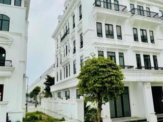 Chính chủ bán nhà đền lừ  full nội thất, thang máy, trước nhà thoáng sáng, phân lô vỉa hè