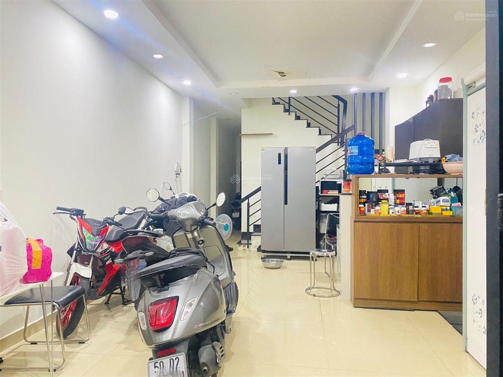 Bán căn nhà 210m2 phường linh xuân gần khu dân cư êm đềm thủ đức