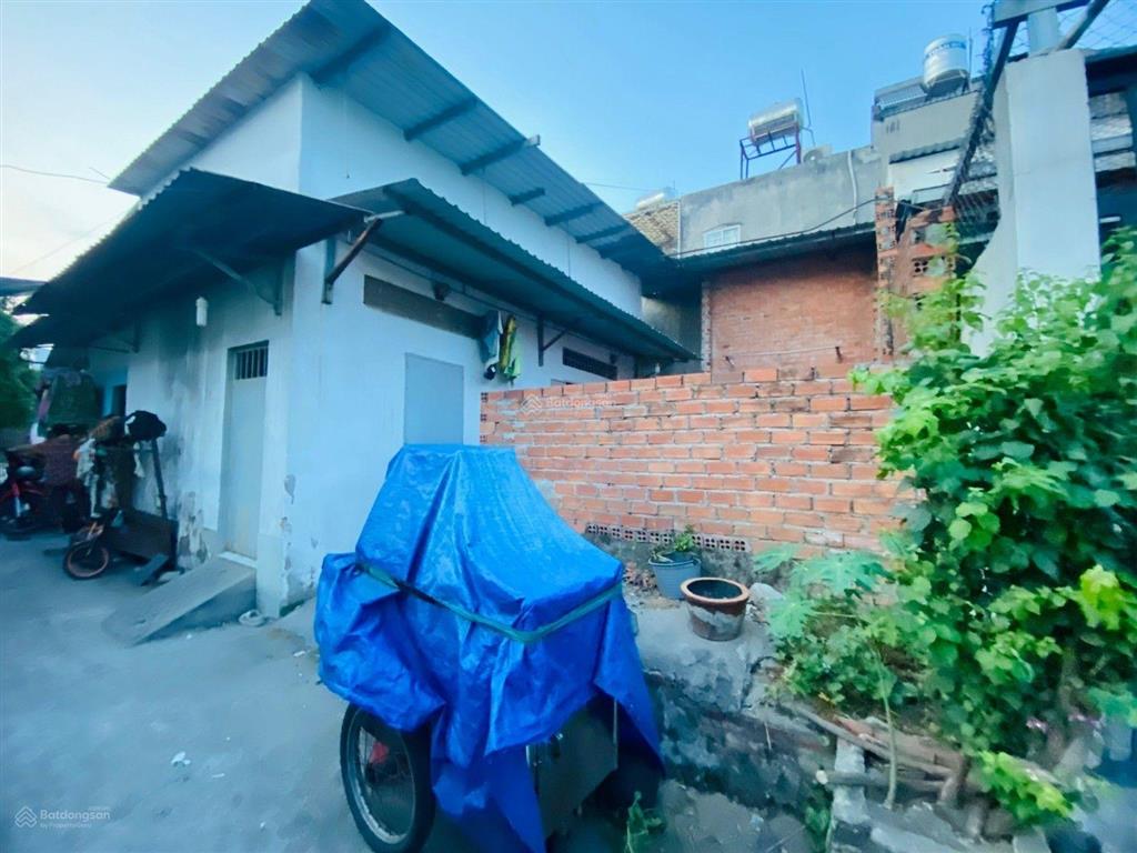 Bán căn nhà 210m2 phường linh xuân gần khu dân cư êm đềm thủ đức