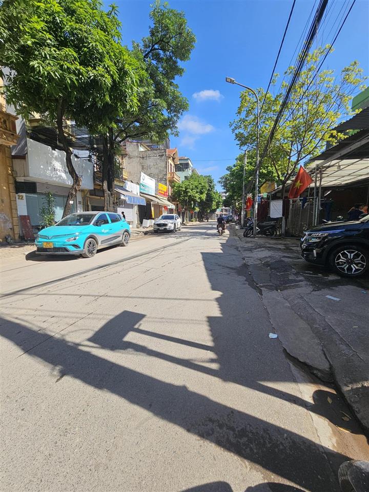 Bán gấp đất tại đấu giá huỳnh cung, tựu liệt, 82m2, giá 12 tỷ.