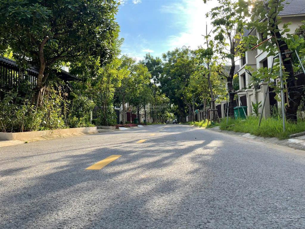 Hiếm có 1 lô song lập 180m2 tại sunny garden city, giá 18 tỷ.  mr hoàng 0981 669 ***