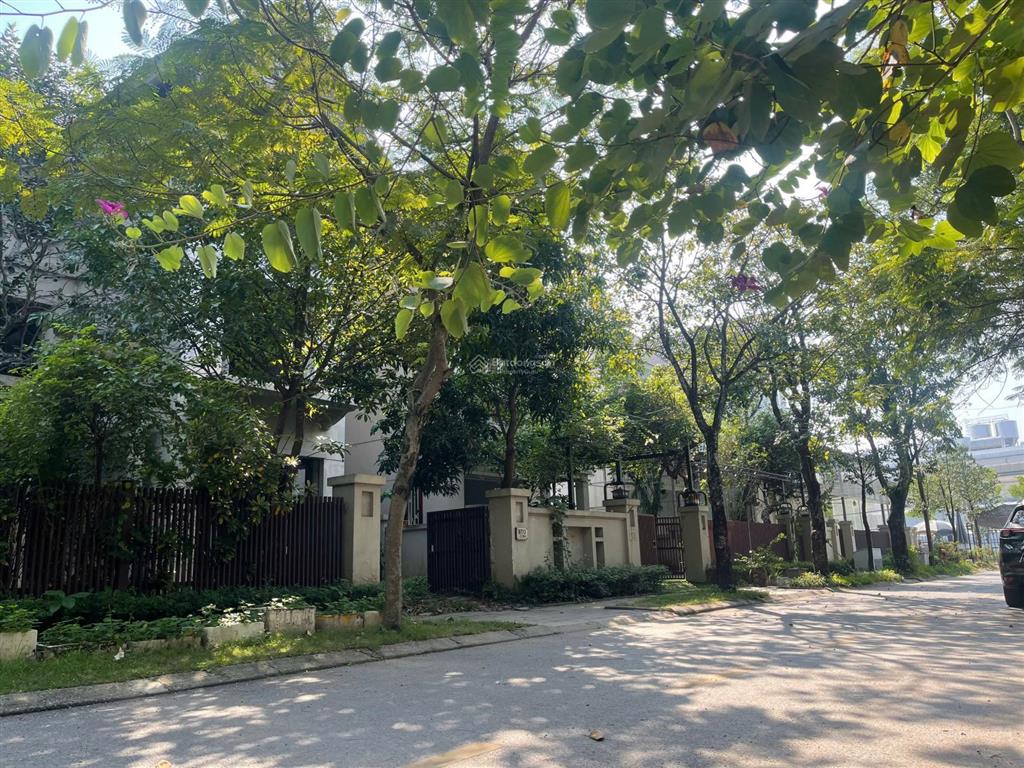 Hiếm có 1 lô song lập 180m2 tại sunny garden city, giá 18 tỷ.  mr hoàng 0981 669 ***