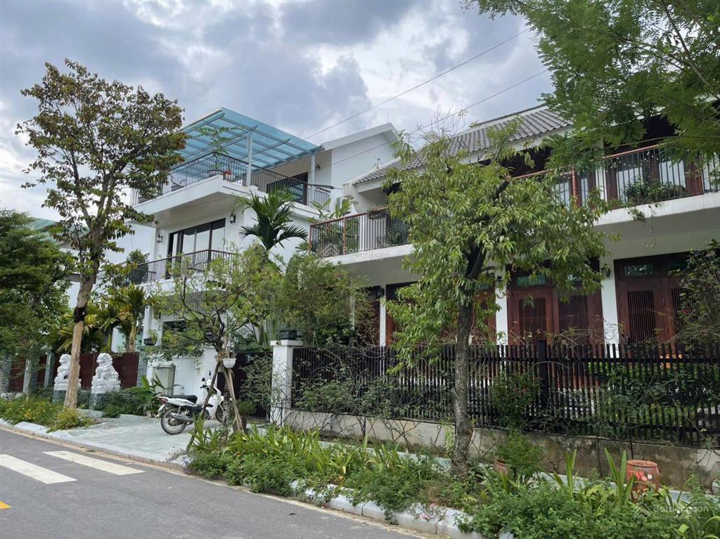 Cực hiếm hiếm có 01 lô đơn lập 300m sunny garden city hướng đông nam view công viên giá 35,99 tỷ