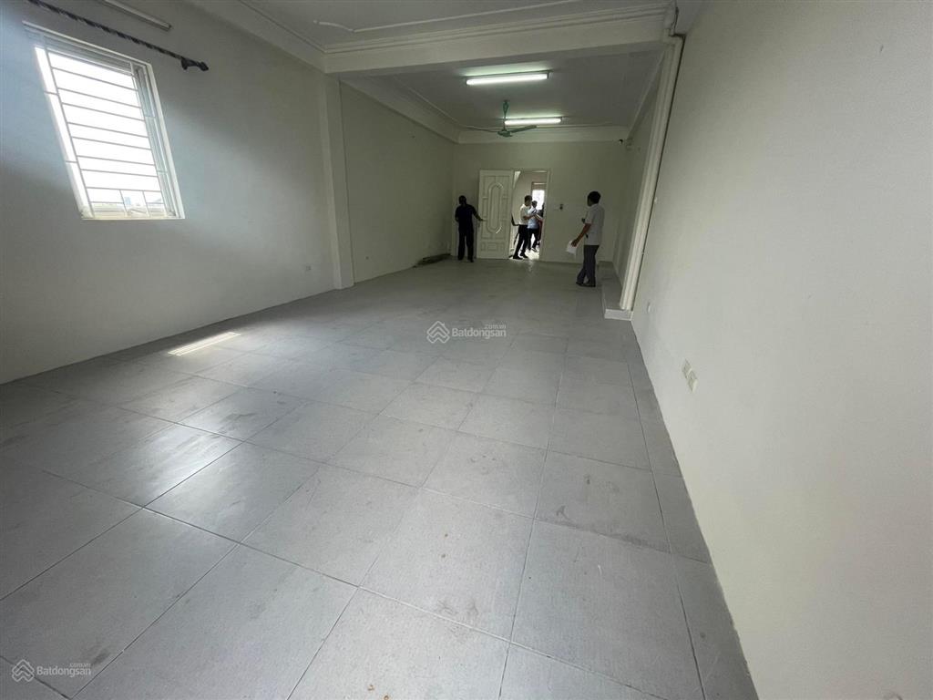Cho thuê văn phòng hoàng mai giá rẻ, diện tích 50m2, giá thuê 7,5 tr/th, nhà mới xây xong