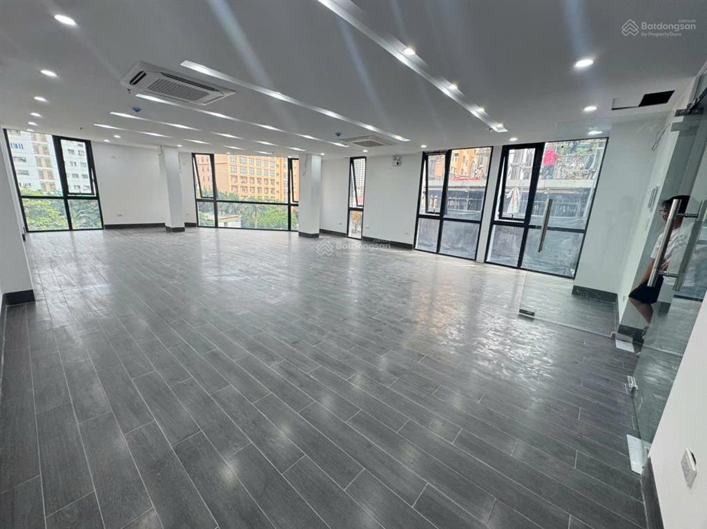 Cho thuê văn phòng khu đô thị linh đàm  120m2 giá rẻ, nhà mới