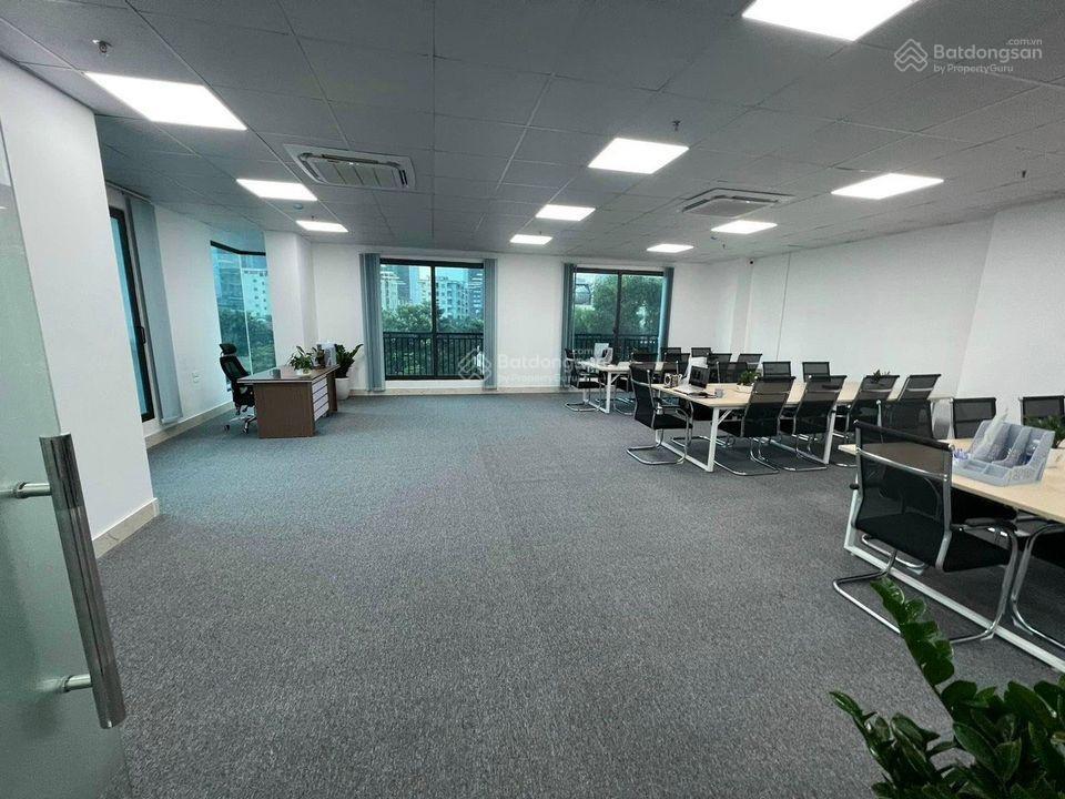 Cho thuê văn phòng giải phóng, diện tích 100m2, nhà mới xây, giá 13tr