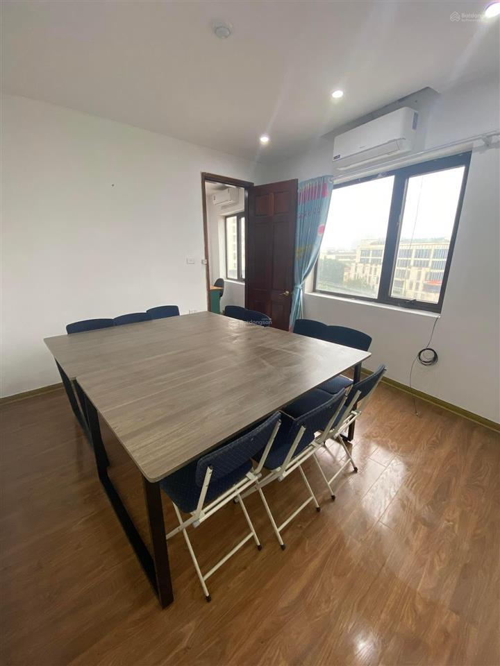 Cho thuê văn phòng hoàng quốc việt 60m² giá thuê 9tr/th rẻ trên hoàng quốc việt