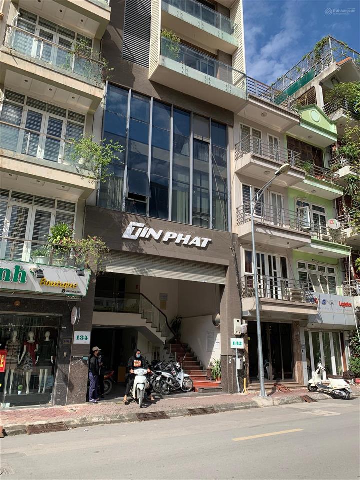 Cho thuê văn phòng hoàng quốc việt 60m² giá thuê 9tr/th rẻ trên hoàng quốc việt