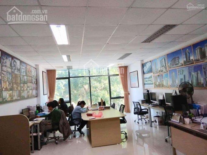 Cho thuê văn phòng duy tân  quận cầu giấy. dt 40m2 giá thuê 7tr/th
