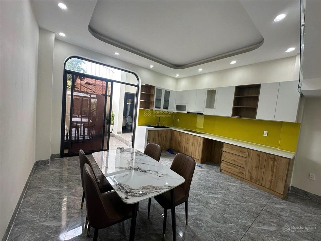 Nhà mặt tiền đường đt743a, p. đông hòa, hcm. dt 5mx28m, chính chủ bán, có sẵn dòng tiền cho thuê