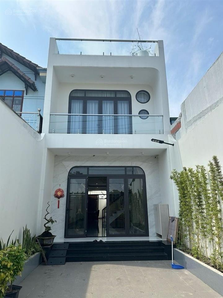 Nhà mặt tiền đường đt743a, p. đông hòa, hcm. dt 5mx28m, chính chủ bán, có sẵn dòng tiền cho thuê