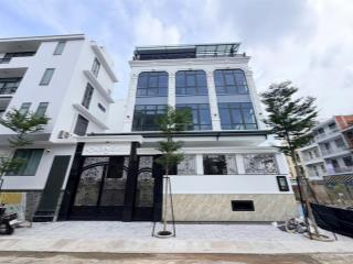 Bán tòa nhà góc 2mt đường 7b an phú an khánh quận 2  dt 187.6m2 (10 x 20m) / 51 tỷ