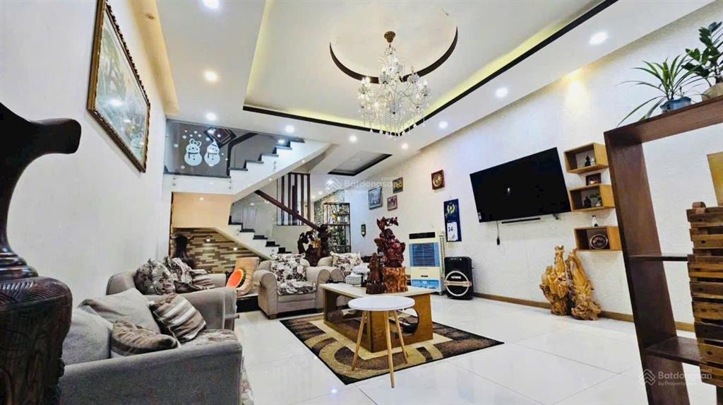 Chính chủ bán nhà phố trong kdc lucky dragon, đỗ xuân hợp  95m2 / 13,4 tỷ