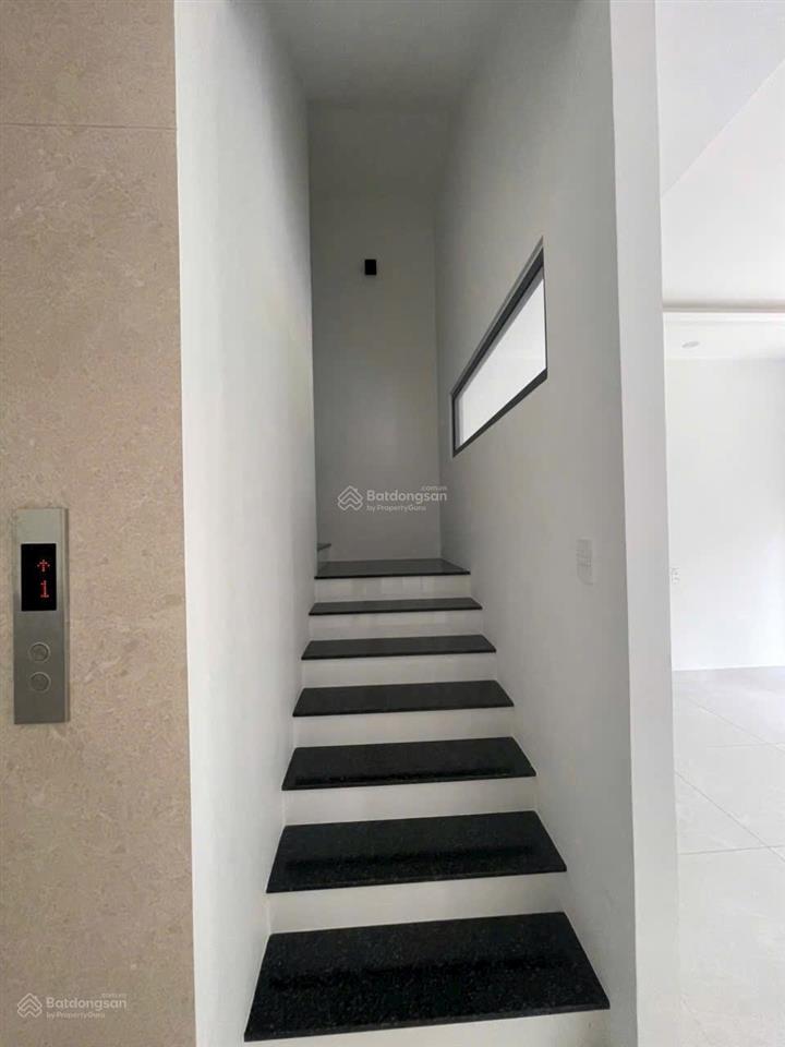 Bán nhà đẹp kdc villa thủ thiêm, thạnh mỹ lợi, quận 2.
dt 160m2 (8x20m) / thang máy / 38 tỷ