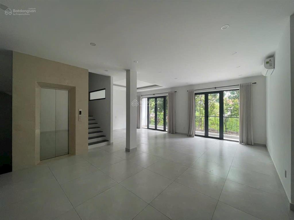 Bán nhà đẹp kdc villa thủ thiêm, thạnh mỹ lợi, quận 2.
dt 160m2 (8x20m) / thang máy / 38 tỷ