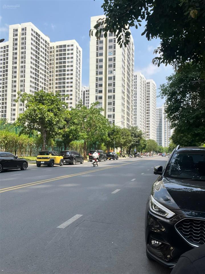 Bán shophouse mặt tiền đường 30 m2 27.3m2 giá 7.5 tỷ sẵn hợp đồng thuê 25tr/th tại the origami .