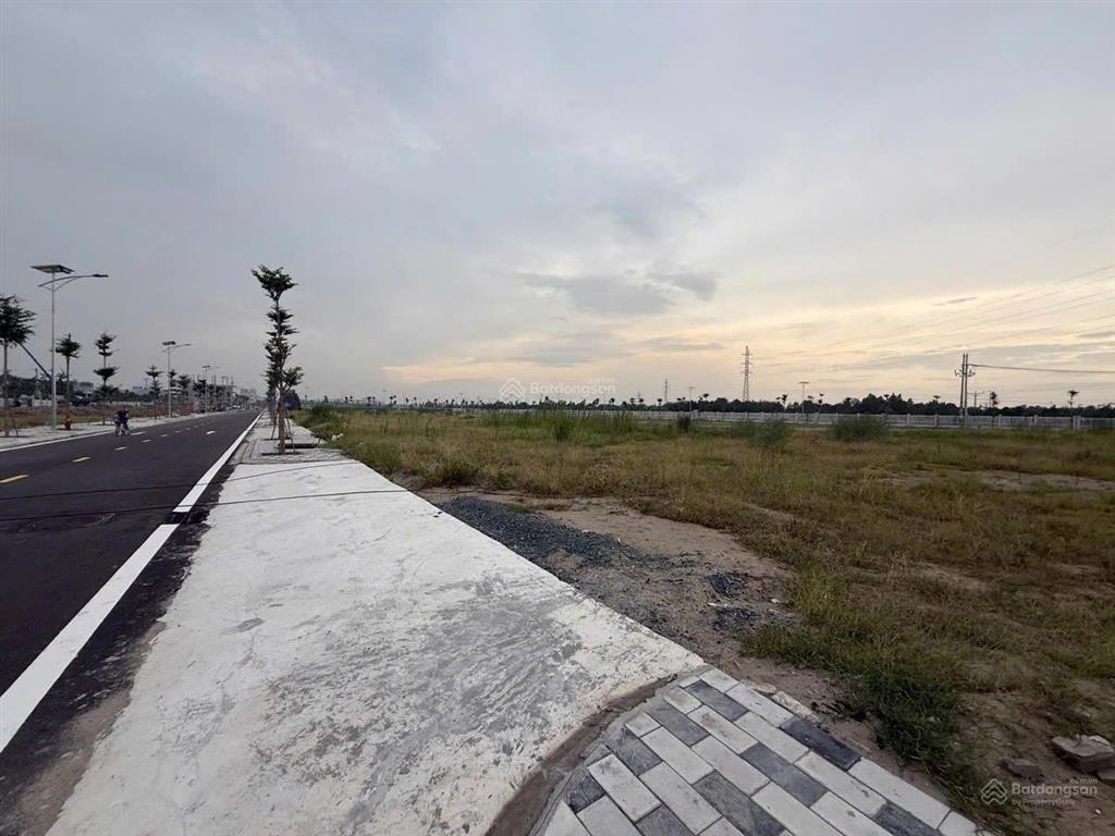 Cho thuê kho, nhà xưởng 3800m2 tại xã song phượng, 340 triệu vnd
