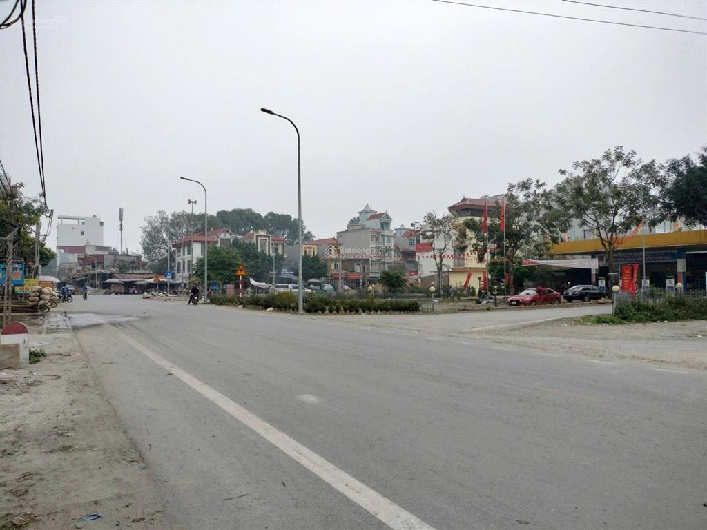 Cho thuê kho, nhà xưởng 1800m2 tại vân phúc, 65 nghìn / m2, mặt tiền 40m, ngõ 12m