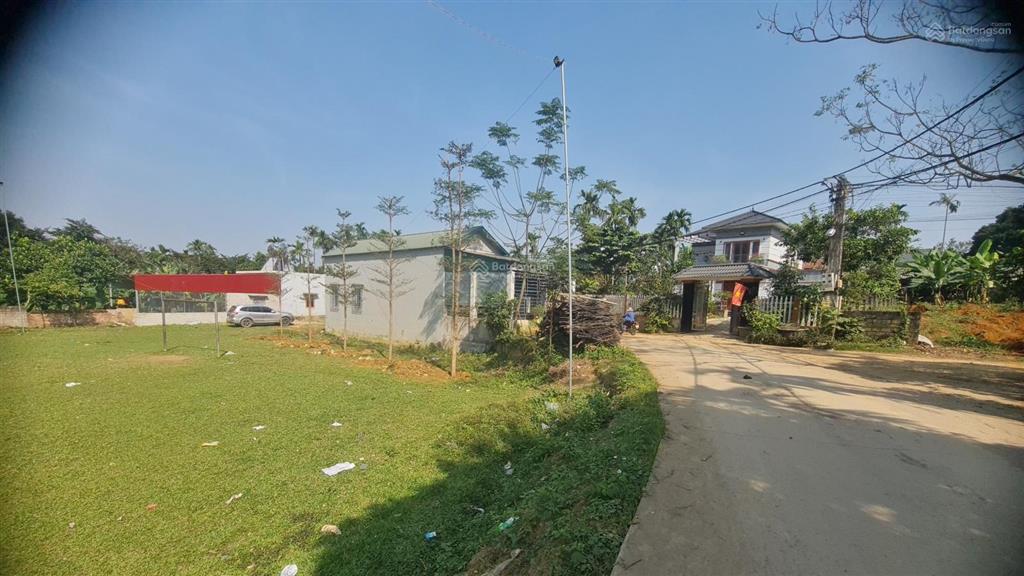 Bán 194m2 đất có sẵn nhà tại yên bình thạch thất. thổ cư 100%.  0967 691 ***