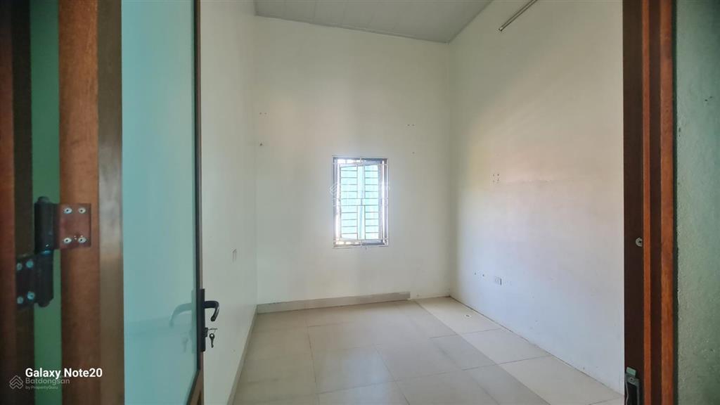 Bán 194m2 đất có sẵn nhà tại yên bình thạch thất. thổ cư 100%.  0967 691 ***