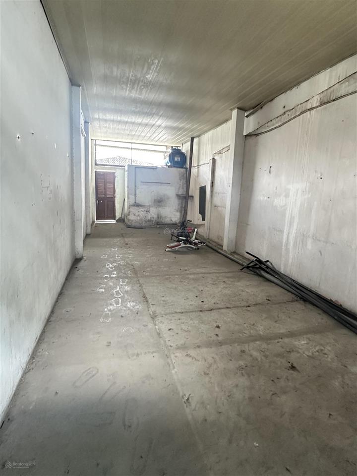 Nhà phổ quang ngay ngã tư cây xăng hxh bán gấp gấp chính chủ