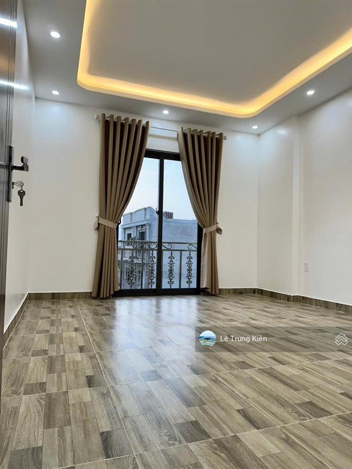 Bán nhà 4 tầng mặt đường trần bá lương hưng đạo dương kinh, hải phòng.