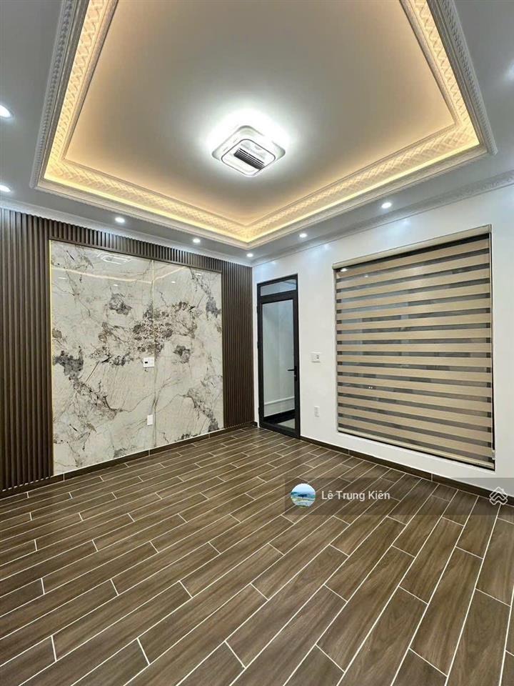 Bán nhà 4 tầng mặt đường trần bá lương hưng đạo dương kinh, hải phòng.