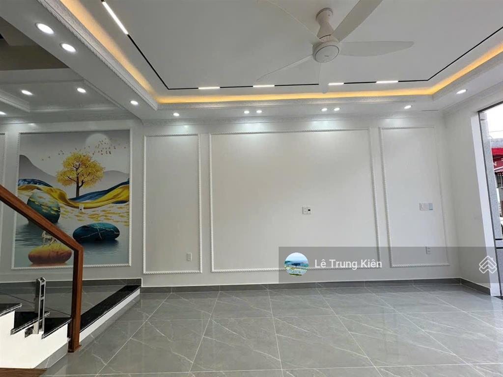 Bán nhà 4 tầng mặt đường trần bá lương hưng đạo dương kinh, hải phòng.
