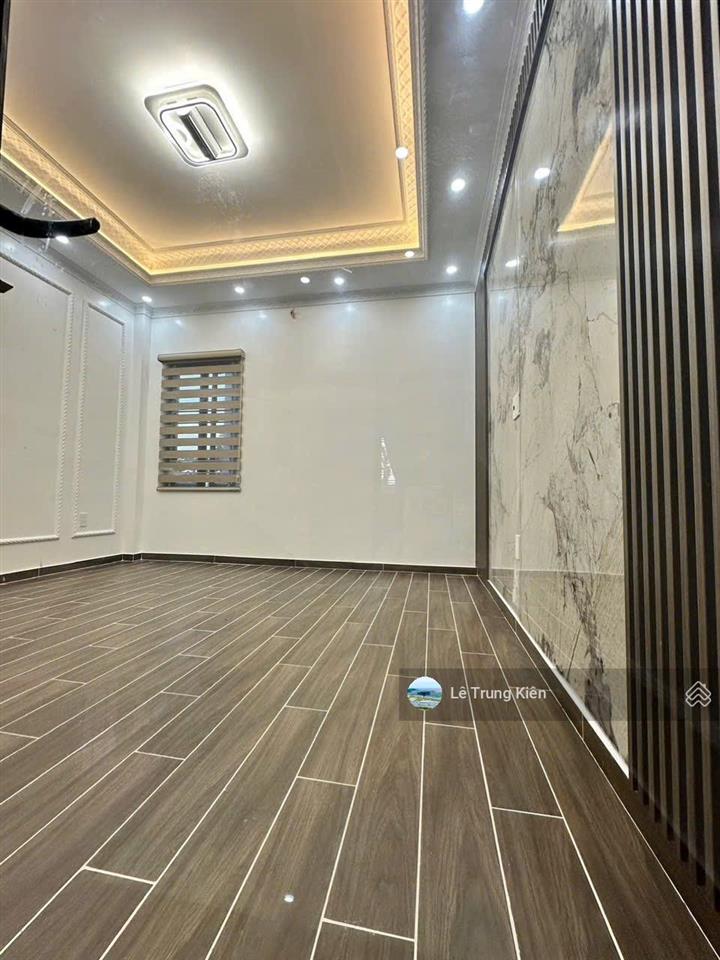 Bán nhà 4 tầng mặt đường trần bá lương hưng đạo dương kinh, hải phòng.