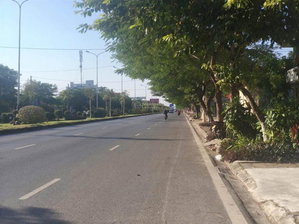 Bán đất mặt đường phạm văn đồng, dương kinh, hải phòng, giá chỉ 2 tỷ 7**
