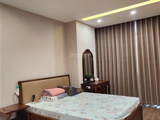 Bán nhanh căn hộ 3 phòng ngủ 2 vệ sinh chung cư đông đô, gần mặt phố nghĩa đô