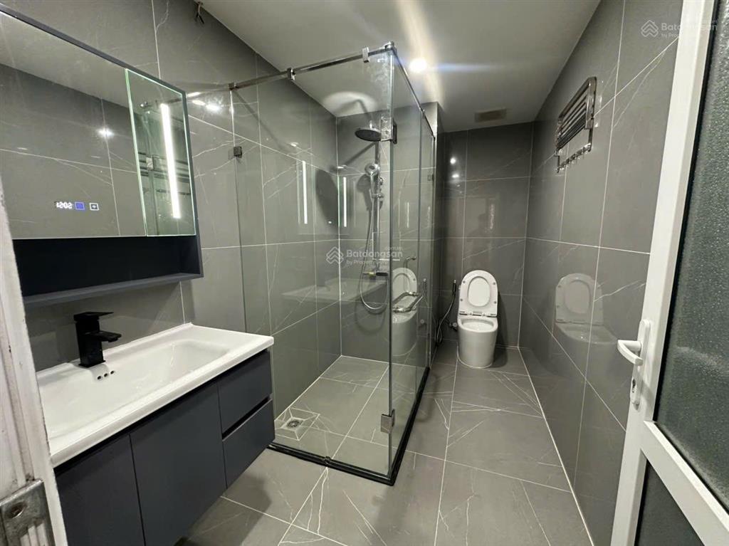 Tôi bán căn hộ cao cấp sông hồng park view 165 thái hà  2pn 2wc full đồ